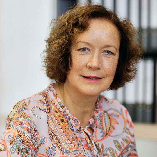 Angelika Lueken, Verwaltung