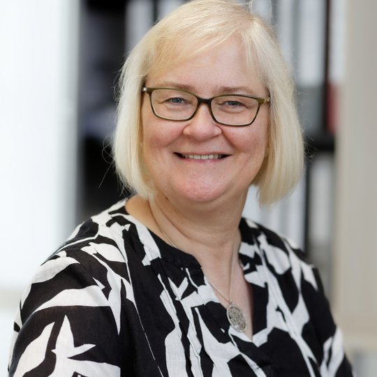 Annette Hellbernd, Verwaltung